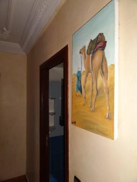 Manis Set In A Area Apartment *